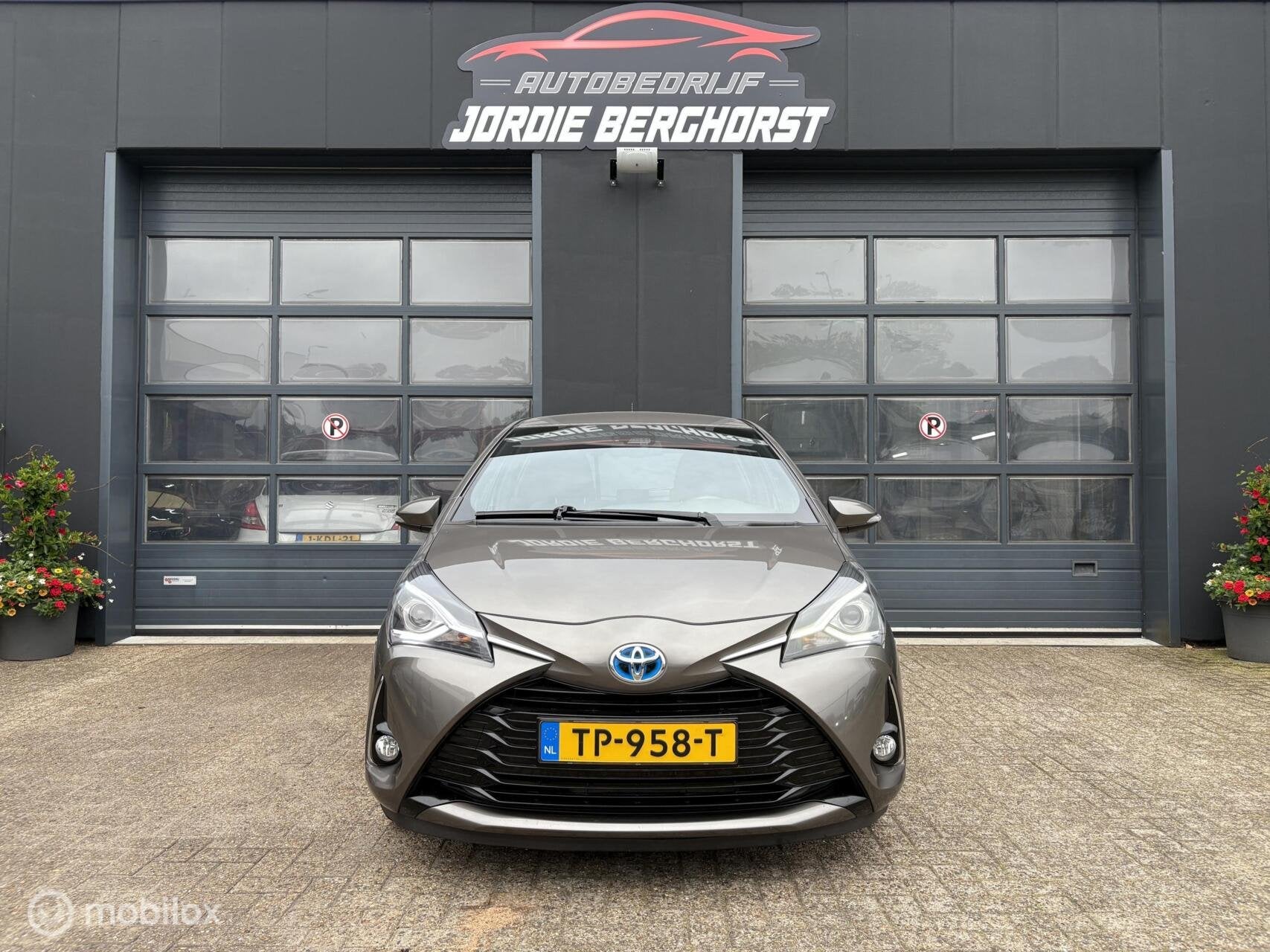 Toyota Yaris 1.5 Hybrid Energy Plus, Auto's, Gebruikt, Euro 6, 4 cilinders, 49 €/maand