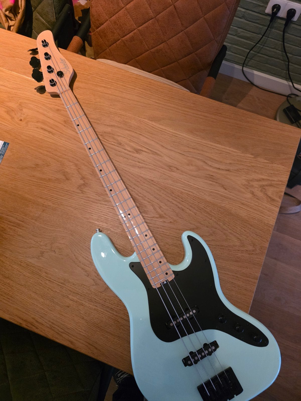 Schecter JazzBass te koop, Ophalen, Zo goed als nieuw