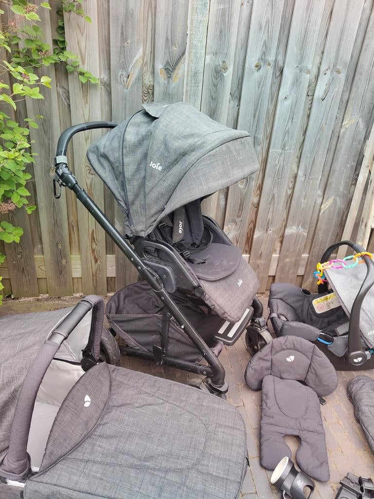 Joie 3-in-1 Kinderwagen met Reiswieg en Autostoeltje, Gebruikt, Met autostoeltje, Combiwagen, Ophalen