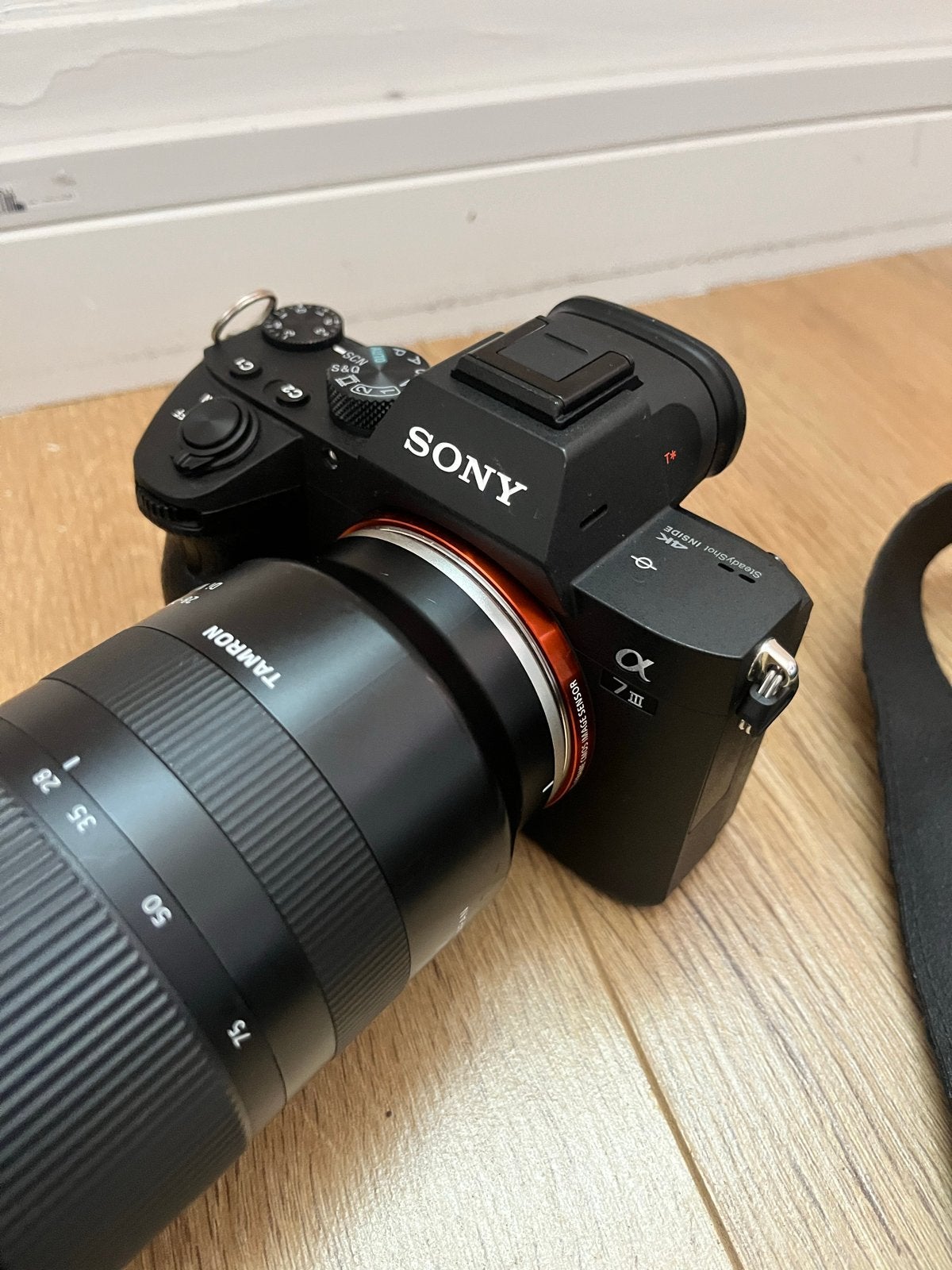 Sony Alpha A7 III met Tamron 28-75mm f/2.8 lens en Godox V1