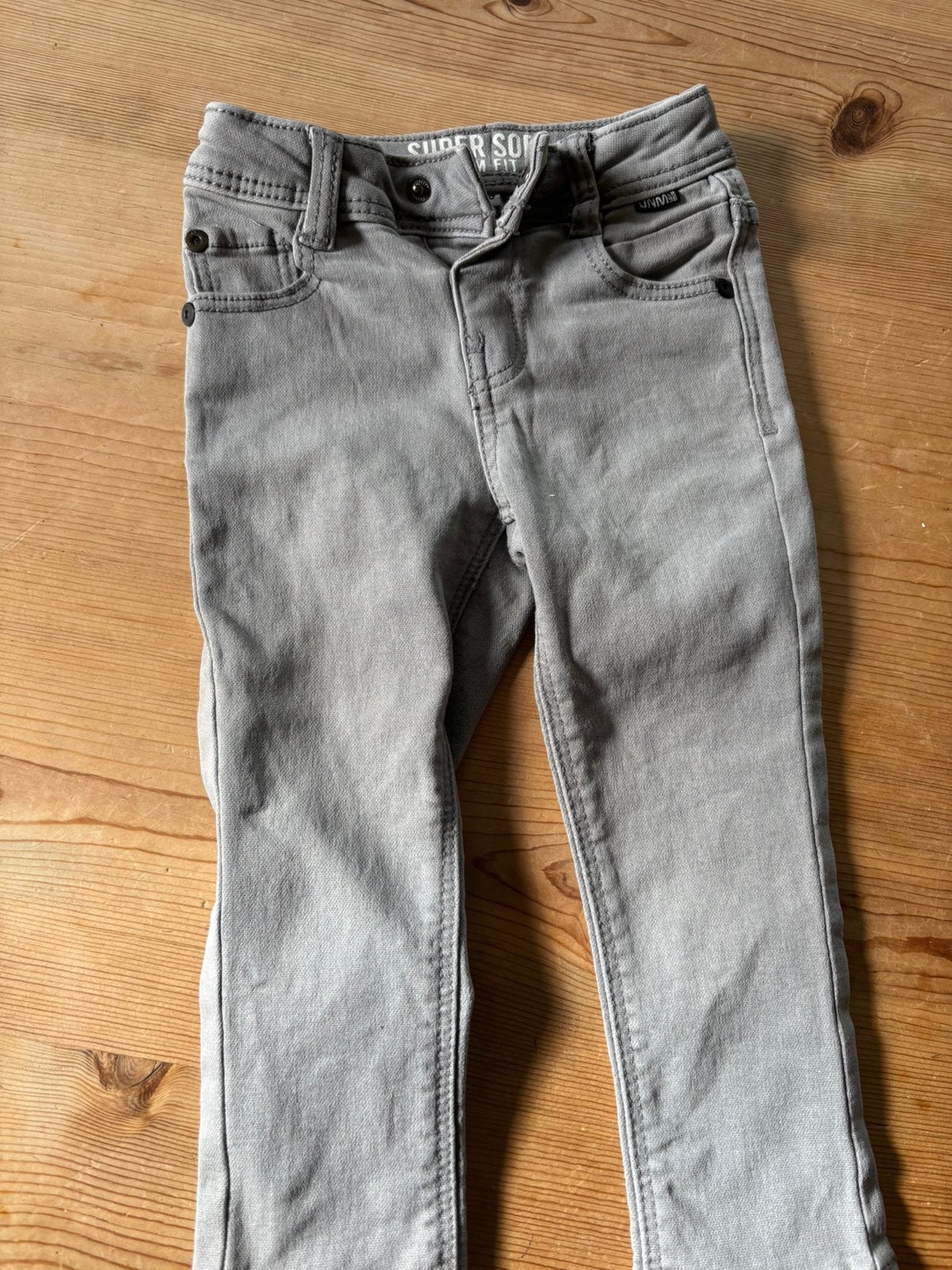 Grijze skinnybroek maat 86, Kinderen en Baby's, Ophalen, Jongetje of Meisje, Broekje