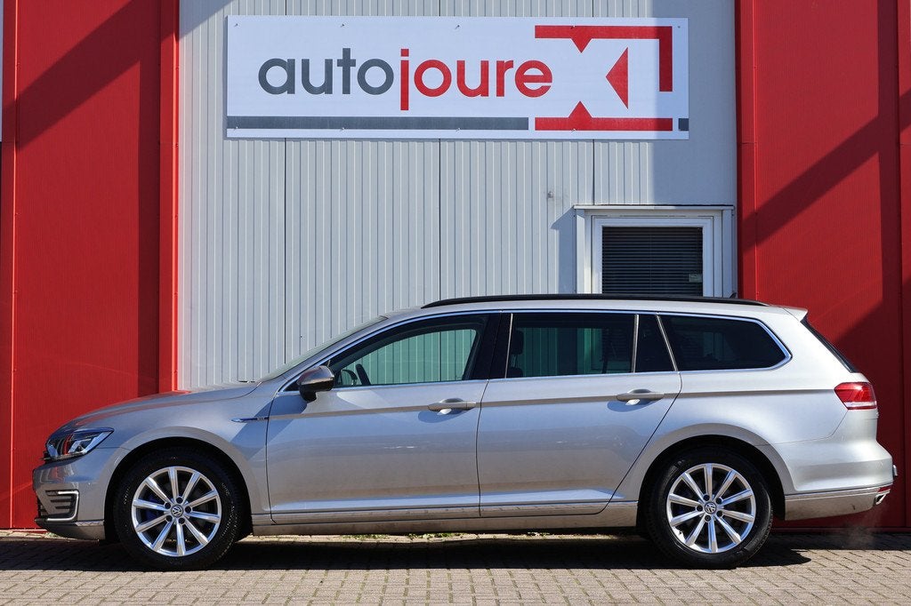 Volkswagen Passat Variant 1.4 TSI GTE (bj 2016, automaat), Stof, Gebruikt, 4 cilinders, 1600 kg