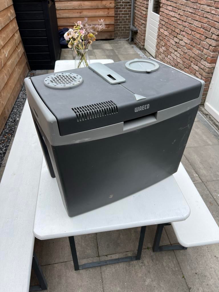 Waeco Koelbox 12V/24V voor auto of boot, Ophalen, Gebruikt, Overige typen, Vrijstaand