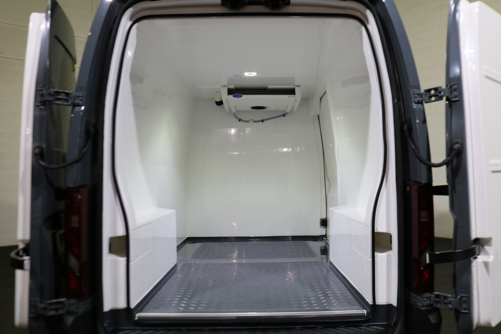 Renault Master 2.0 dCi 150pk L2 H2 Koelwagen (bj 2024), Auto's, 1998 cc, Stof, Gebruikt, 4 cilinders