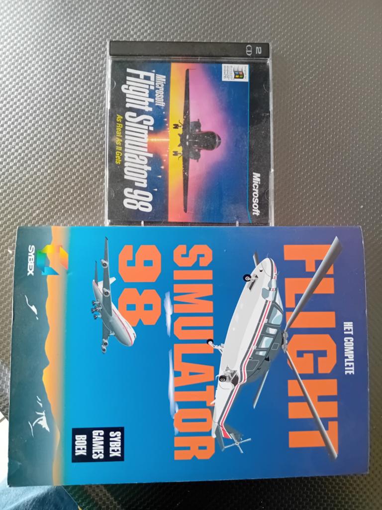Microsoft Flight Simulator 98 + Het Complete Boek, Spelcomputers en Games, Games | Pc, Gebruikt, Simulatie, 1 speler, Vanaf 3 jaar