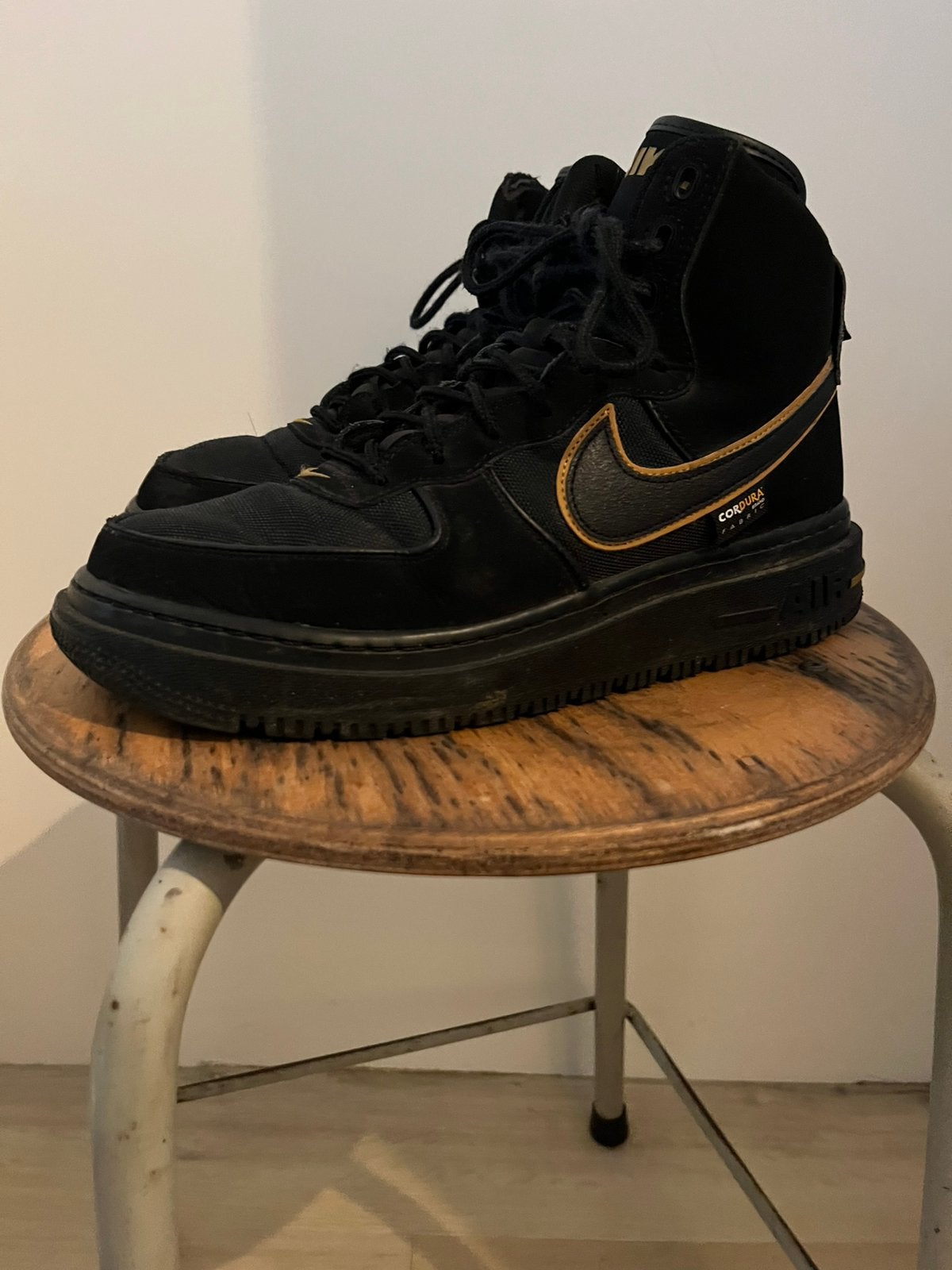 Nike airforce 1 luxe maat 43, Kleding | Heren, Ophalen of Verzenden, Zo goed als nieuw, Wit
