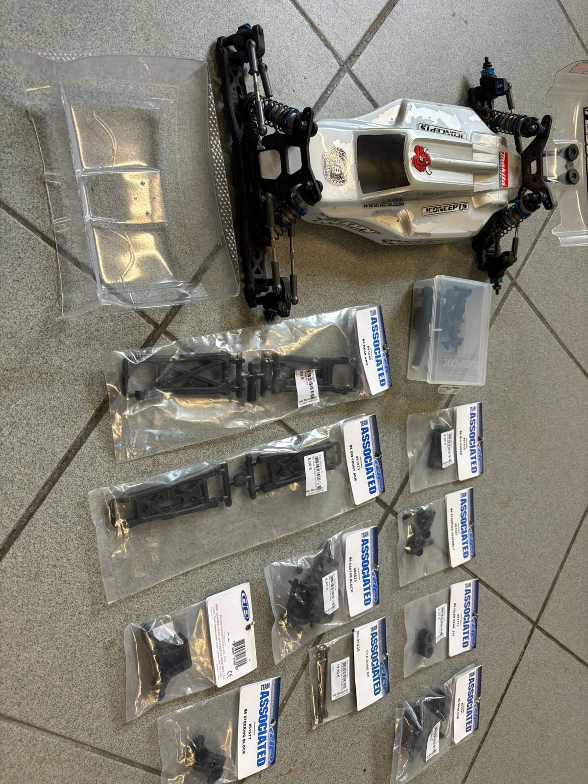 Team Associated rc10b6, Auto offroad, Zo goed als nieuw, Schaal 1:10, Ophalen