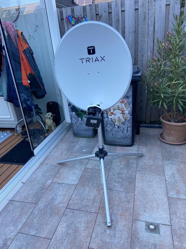 Te koop satelliet schotel en standaard, Audio, Tv en Foto, Schotelantennes, Ophalen, Gebruikt, Overige merken