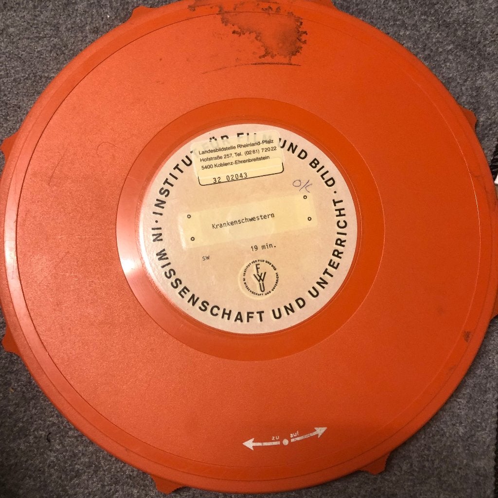 16mm film  Krankenschwestern, Ophalen of Verzenden, 16mm film