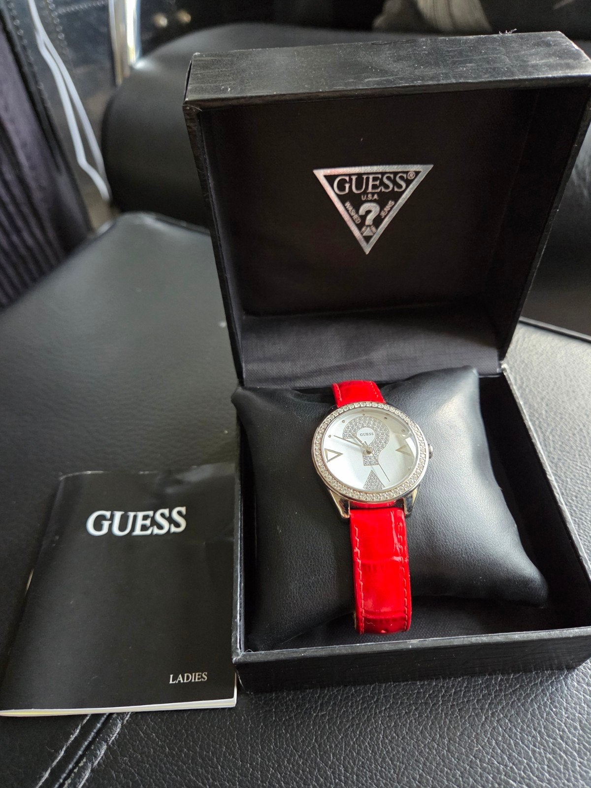 Guess horloge met strassteentjes, Leer, Staal, Guess, Polshorloge