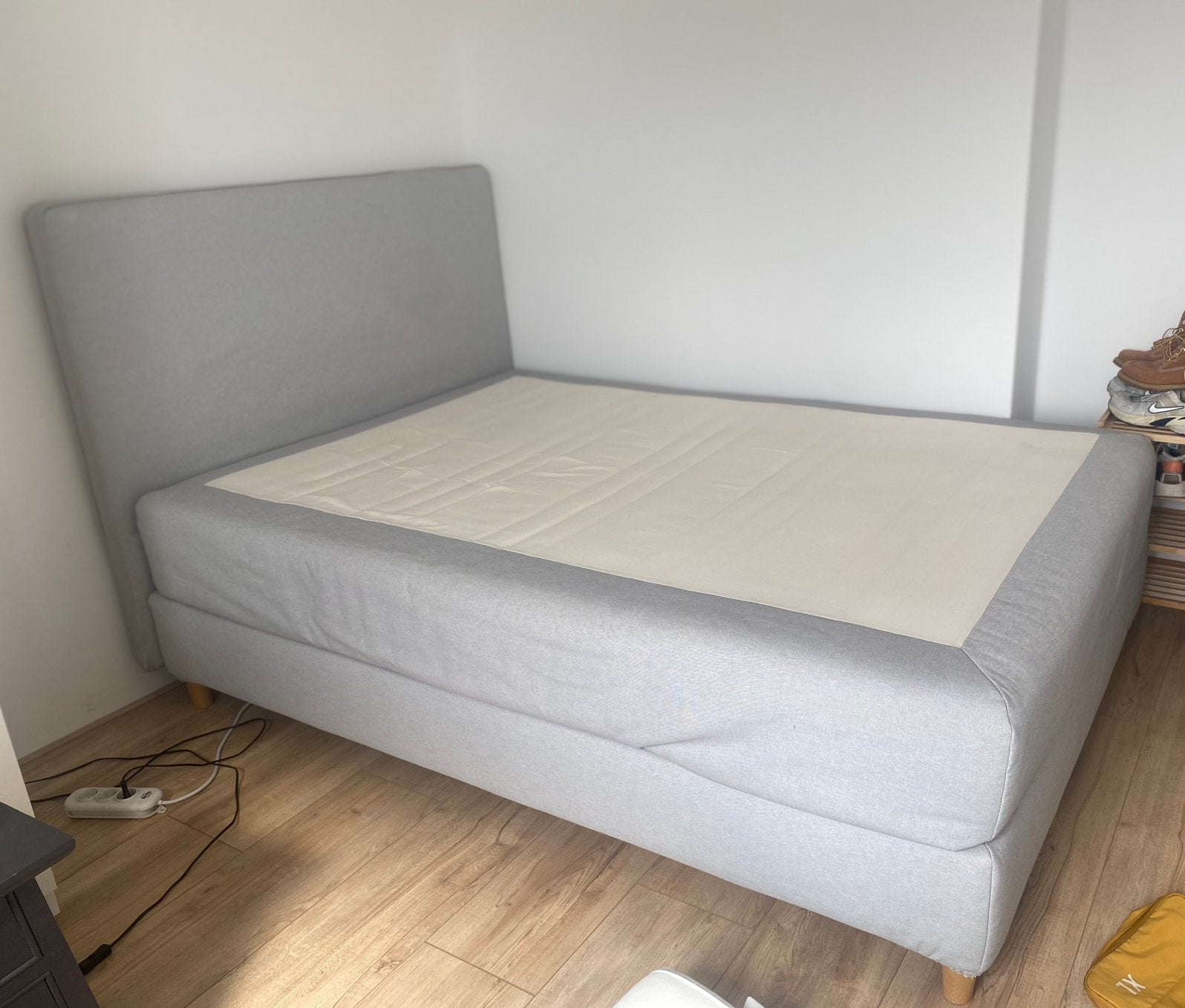 Boxspring IKEA, Huis en Inrichting, Slaapkamer | Complete slaapkamers, Ophalen, Gebruikt, Twijfelaar