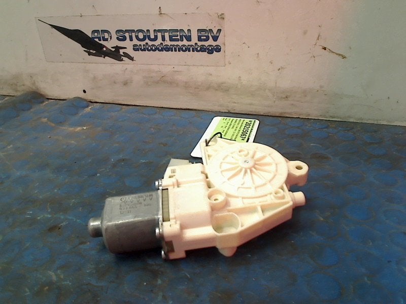 Motor Raammechaniek Links Voor A (W176) 2012, Gebruikt, Mercedes-Benz AG, Mercedes-Benz, Mercedesstraße 120, Stuttgart 70372, , Duitsland