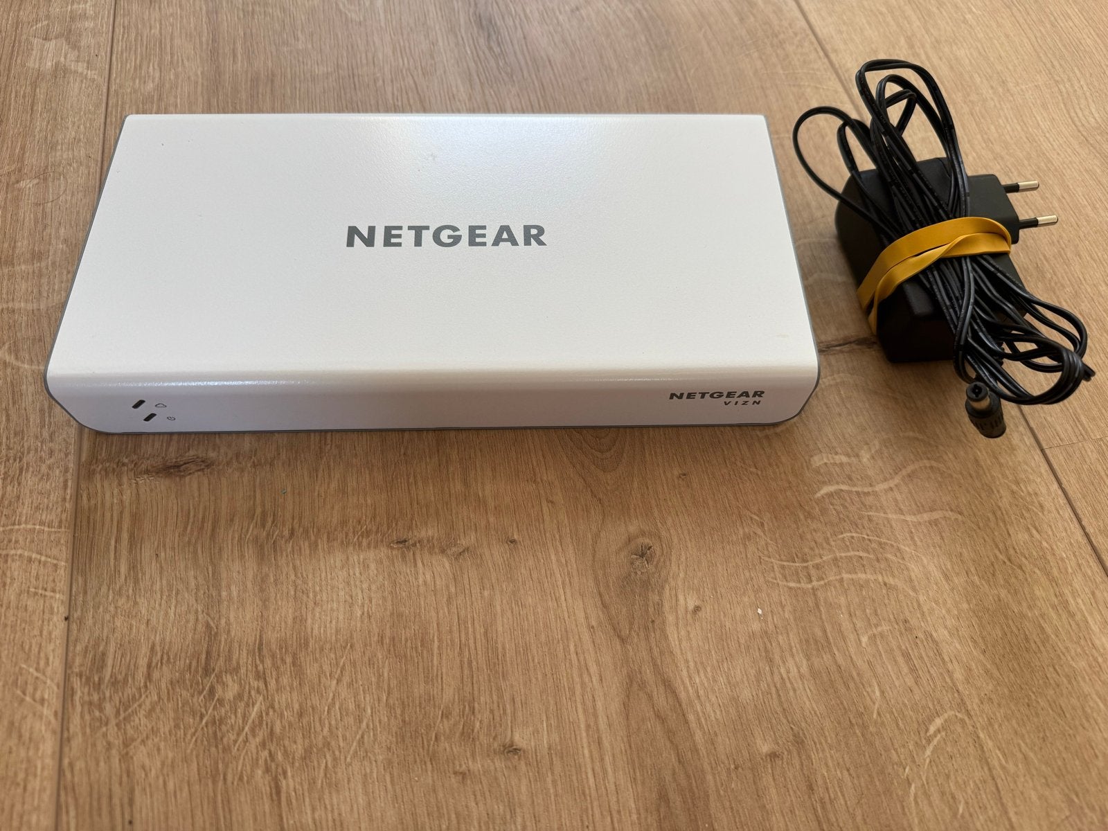 NETGEAR GC110 Smart Cloud Managed Switch met 10 poorten, Computers en Software, Ophalen of Verzenden, Zo goed als nieuw