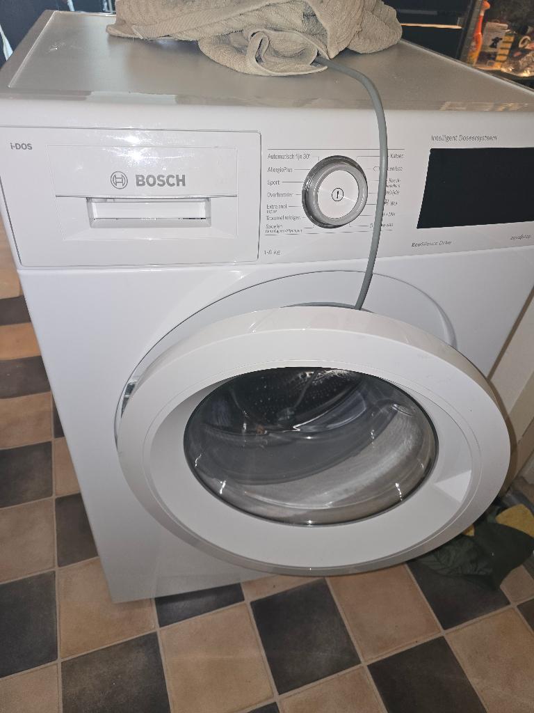 bosch wasmachine serie 6, Witgoed en Apparatuur, Wasmachines, Ophalen, Gebruikt, 1200 tot 1600 toeren, Voorlader