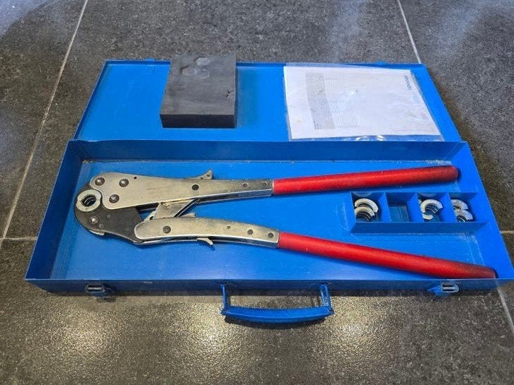 uponor handperstang met 4 bekken., Ophalen of Verzenden, Zo goed als nieuw, Tang, Overige merken