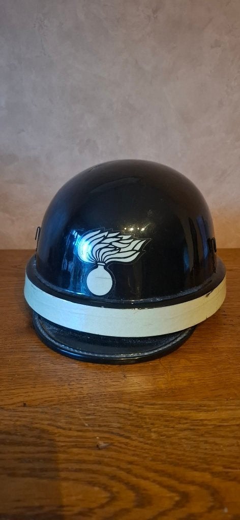 Italië Carabinierie motorrijder helm 1970, Verzenden, Marechaussee, Overige gebieden, Helm of Baret