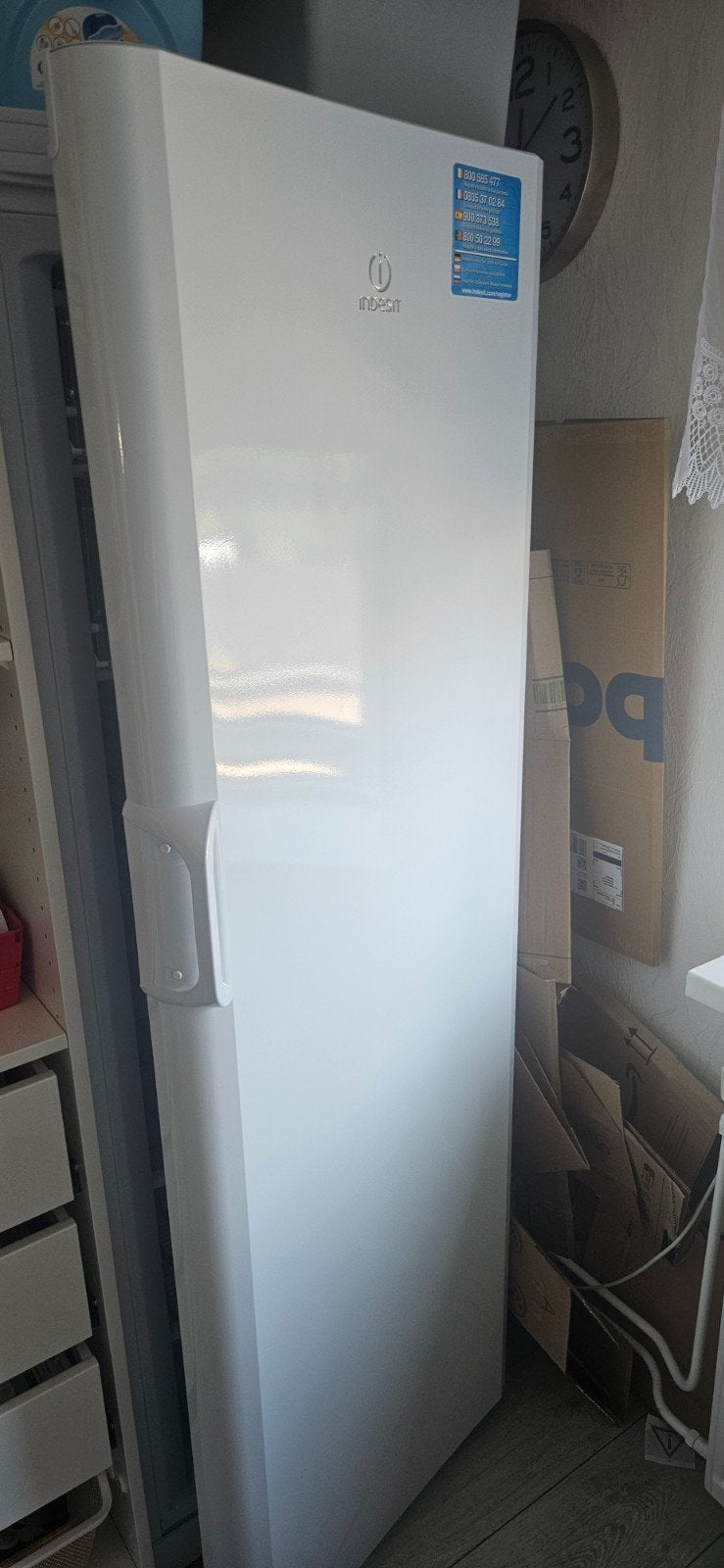 Indesit Vrieskast - Zo goed als nieuw, Witgoed en Apparatuur, Vriezers en Diepvrieskisten, Ophalen, Zo goed als nieuw, Minder dan 60 cm