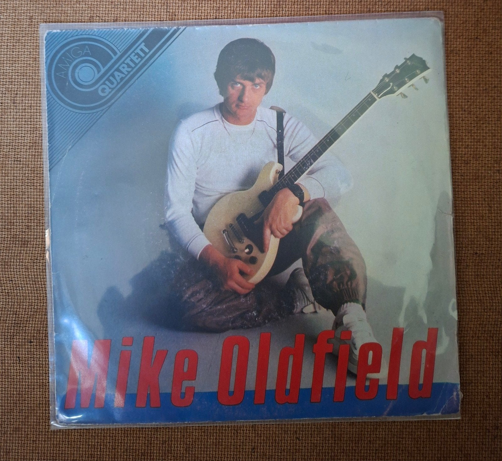 Oldfield, Mike  - EP  - 4 nummers - Shadow on the wall - TOP, Gebruikt, 7 inch, Ophalen of Verzenden, EP