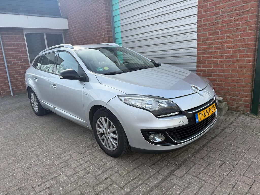 Renault Mégane Estate 1.5 dCi Bose Clima Bj:2013 NAP!, Auto's, Voorwielaandrijving, Euro 5, Gebruikt, 4 cilinders