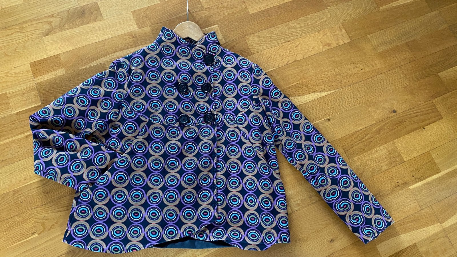 Prachtig SURKANA jasje maat L, Kleding | Dames, Overige kleuren, Maat 42/44 (L), Ophalen of Verzenden, Zo goed als nieuw