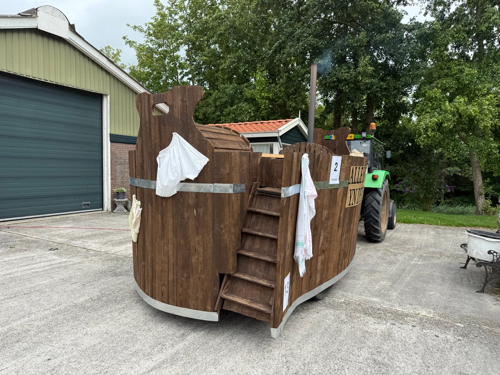 Unieke Hottub op wielen, Ophalen, Gebruikt, Pomp, Vast