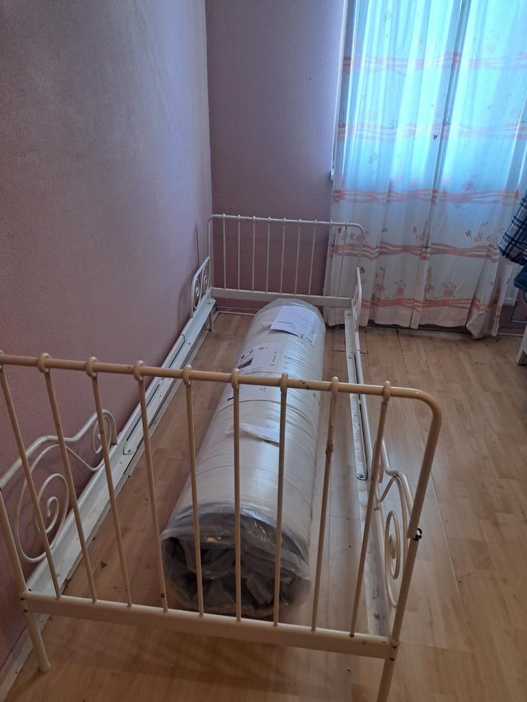 Gratis IKEA prinsessenbed met lattenbodem, Gebruikt, 90 cm, Eenpersoons, Wit