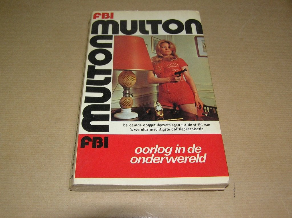 Edward Multon- Oorlog in de onderwereld, Boeken, Ophalen of Verzenden, Gelezen, Edward Multon