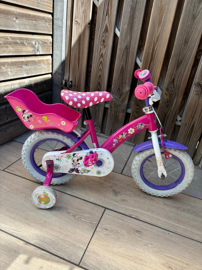 Minnie Mouse Kinderfiets 12 inch - Zo goed als nieuw, Ophalen, Terugtraprem, Zijwieltjes, Minder dan 16 inch