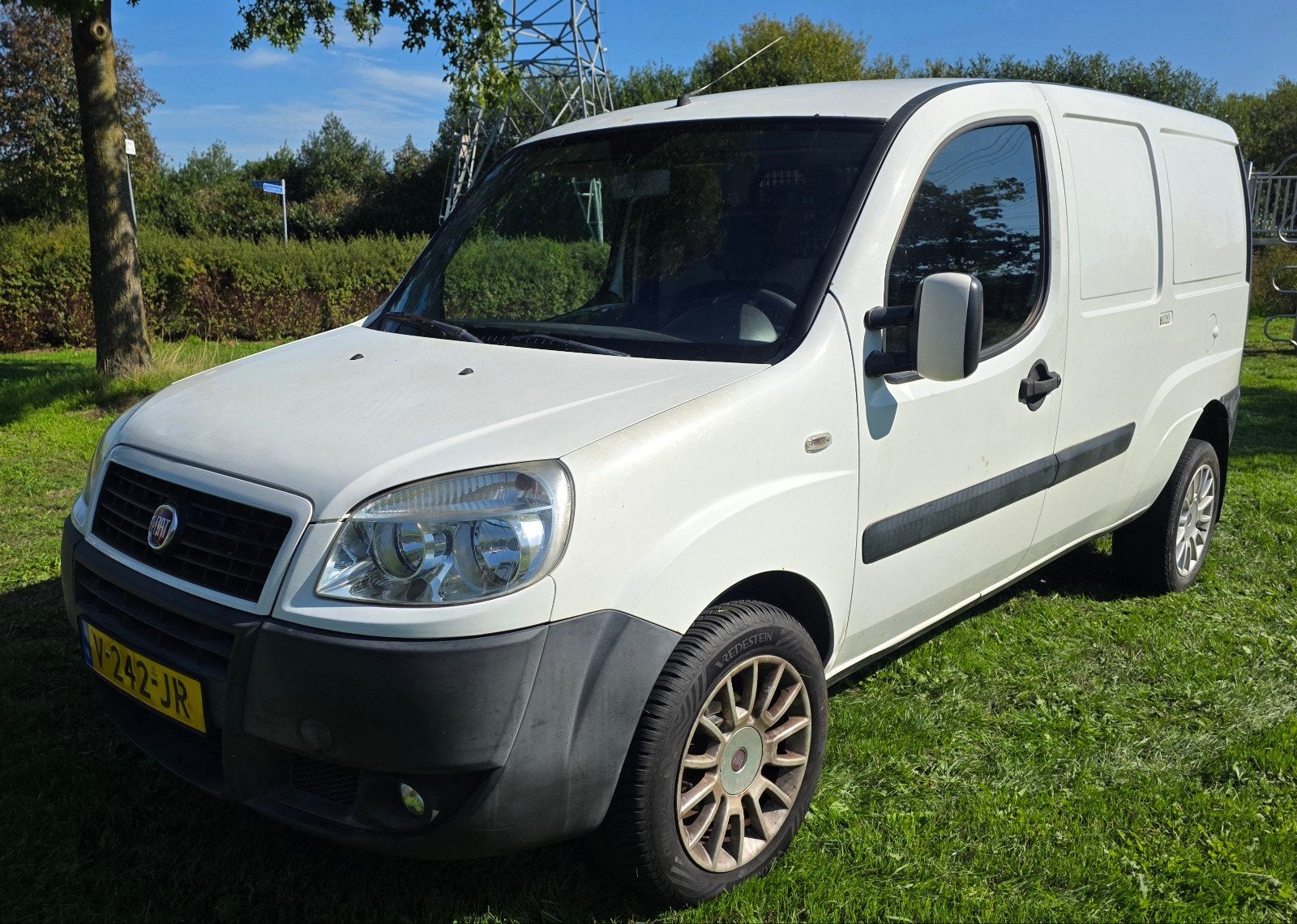 Fiat Doblo Maxi Cargo**BENZINE-APK**, Voorwielaandrijving, 1596 cc, Stof, Wit