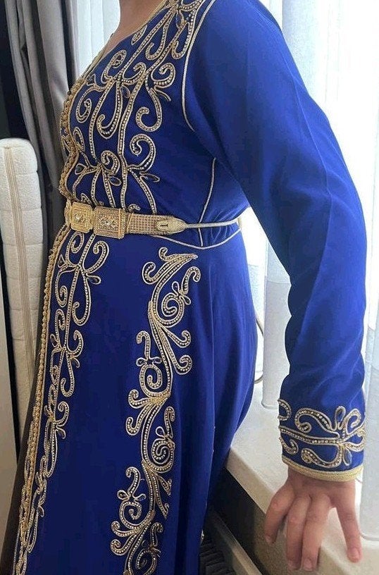 Prachtige blauwe Marokkaanse jurk met gouden borduursels, Maat 38/40 (M), Blauw, Ophalen of Verzenden, Onder de knie