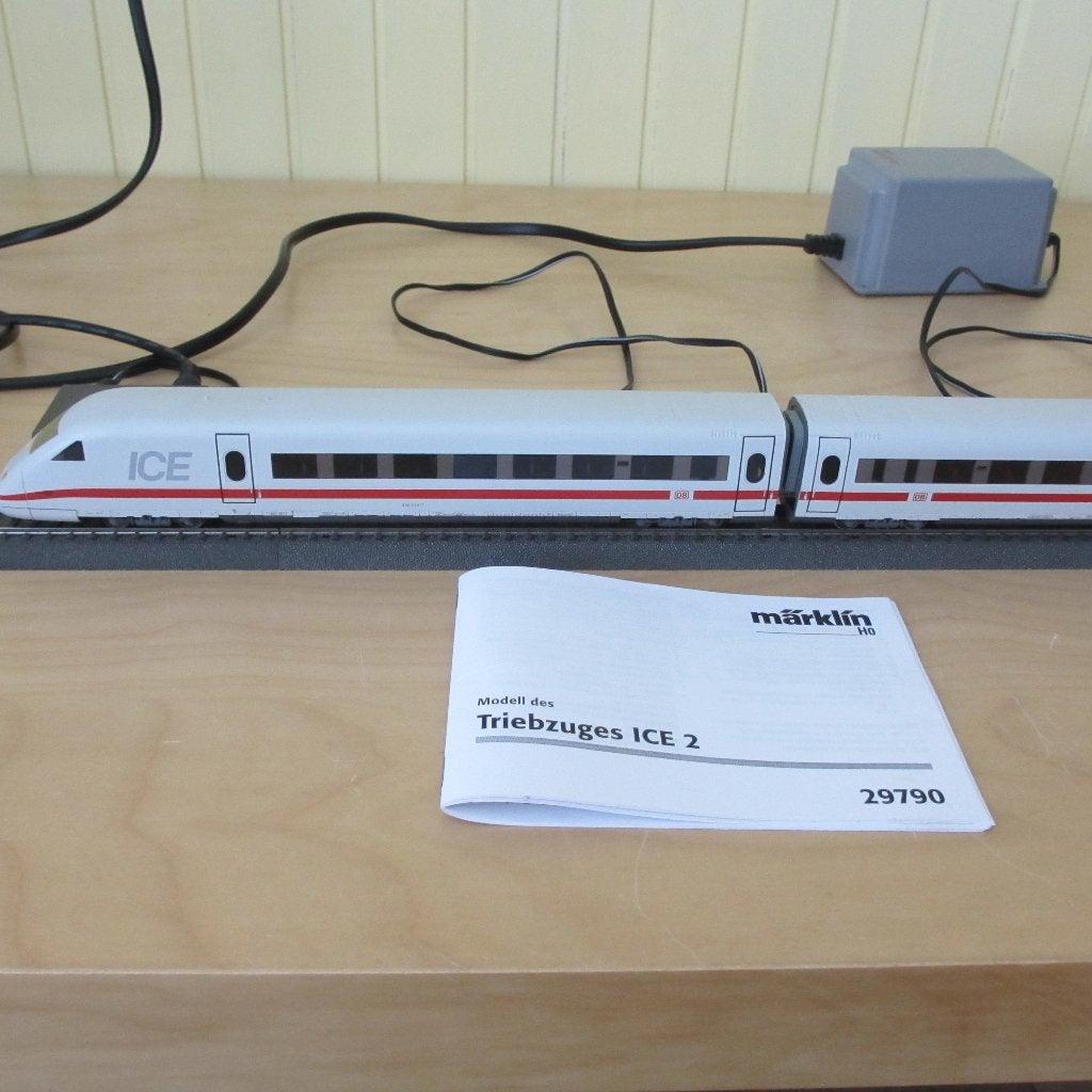 Marklin ICE 2 digitaal 29790 met boekje, Ophalen, Wisselstroom, Treinset, Zo goed als nieuw