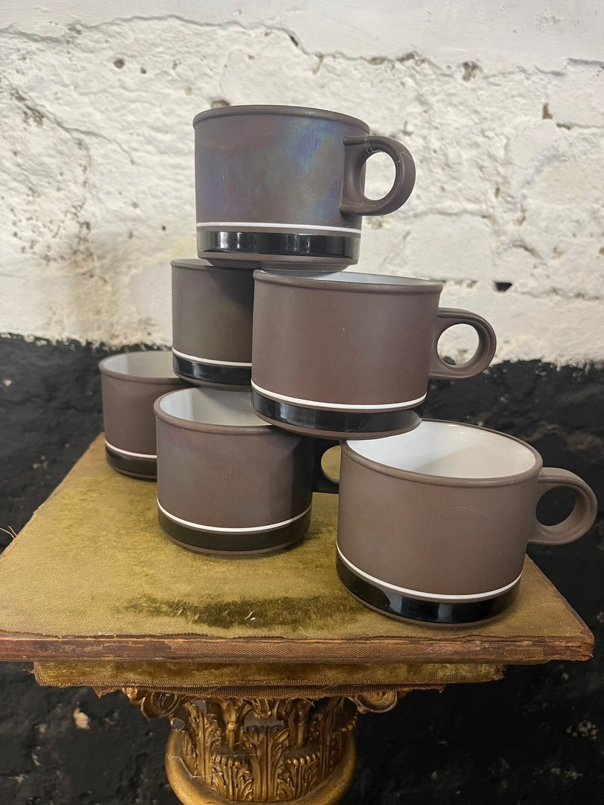Set 6 vintage Hornsea Contrast mokken bruin zwart Hunt, Ophalen of Verzenden, Gebruikt, Vintage, Mok