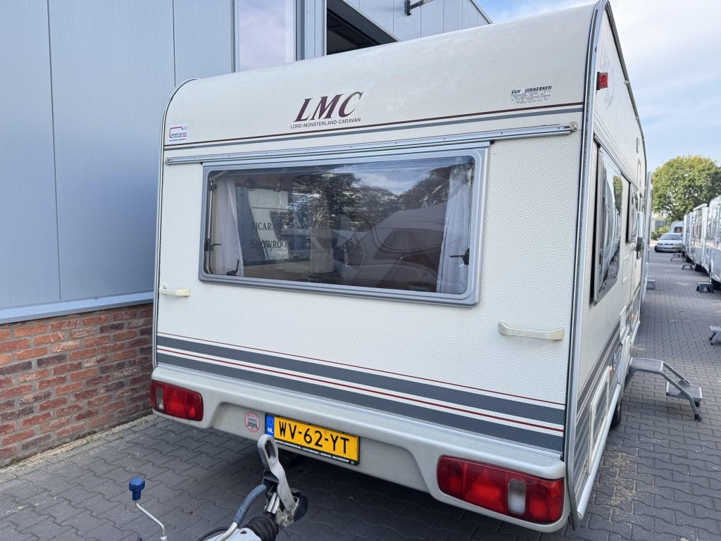 LMC De Luxus 495 E / aparte bedden / voortent, Caravans en Kamperen, Rondzit, Bedrijf, Luifel, 4 tot 5 meter