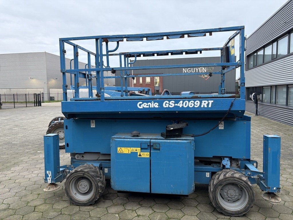hoogwerker / schaarlift diesel / 4x4 / 14 meter werkhoogte, Terex Glob, Info@genielift.com, Südstraße 105
44625  Herne