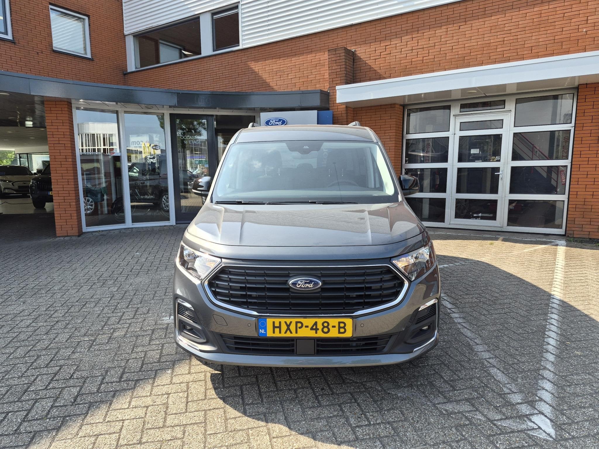 Ford Tourneo Connect Titanium 1.5 PHEV 7 persoons, Auto's, Ford, Stof, Gebruikt, 4 cilinders, 150 pk