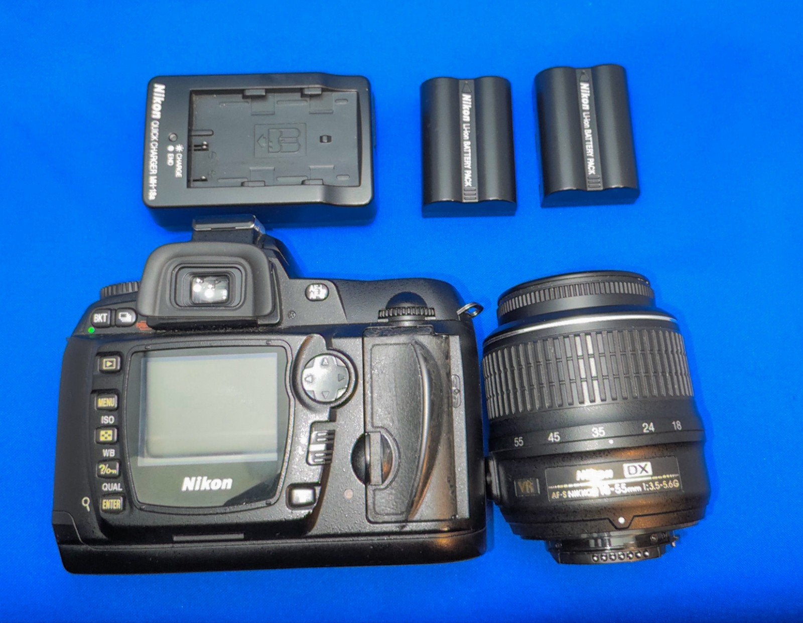 Nikon D70s + 18-55mm VR - Complete set met 2 accu's + CF, Gebruikt, Spiegelreflex, Ingebouwde flitser, Nikon