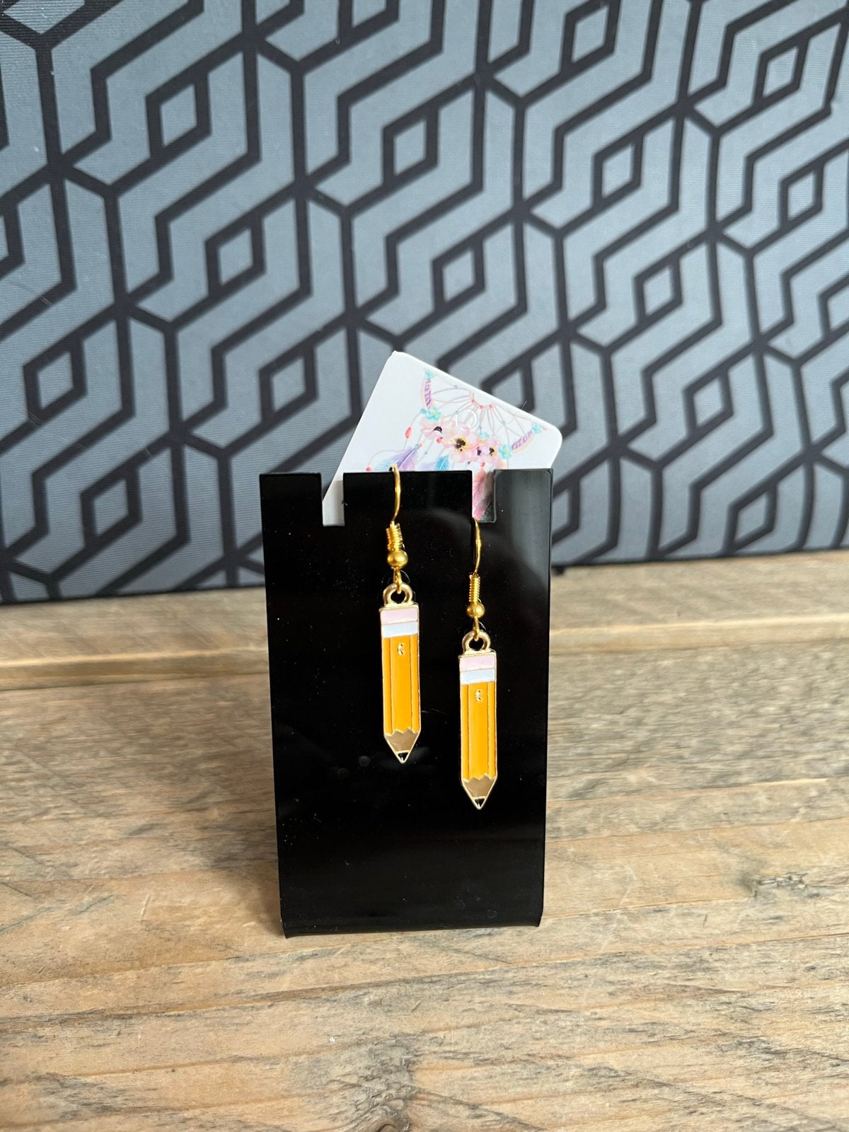 Potloden, Sieraden, Tassen en Uiterlijk, Oorbellen, Overige materialen, Hangers, Geel, Nieuw
