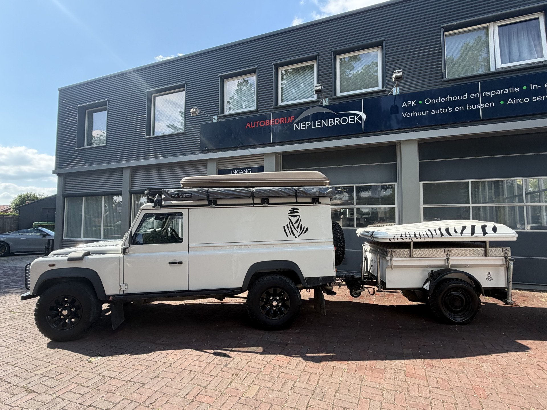 Land Rover Defender 2.4 TD HT 110" E Bj 2007 CAMPER 122PK (c, 1780 kg, Stof, 4 cilinders, Bedrijf
