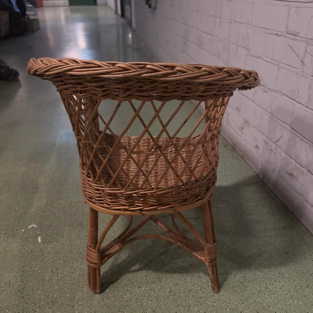 Vintage rieten kinderstoel, Huis en Inrichting, Stoelen, Ophalen, Gebruikt, Bruin, Riet of Rotan