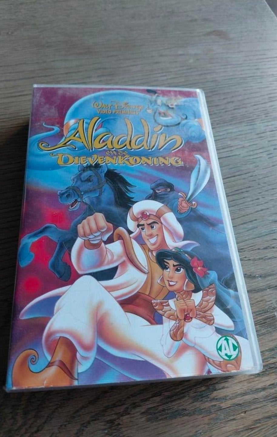 Disney Aladdin en de Dievenkoning VHS. NIEUW IN FOLIE., Cd's en Dvd's, Tekenfilm, Alle leeftijden, Ophalen of Verzenden, Nieuw in verpakking