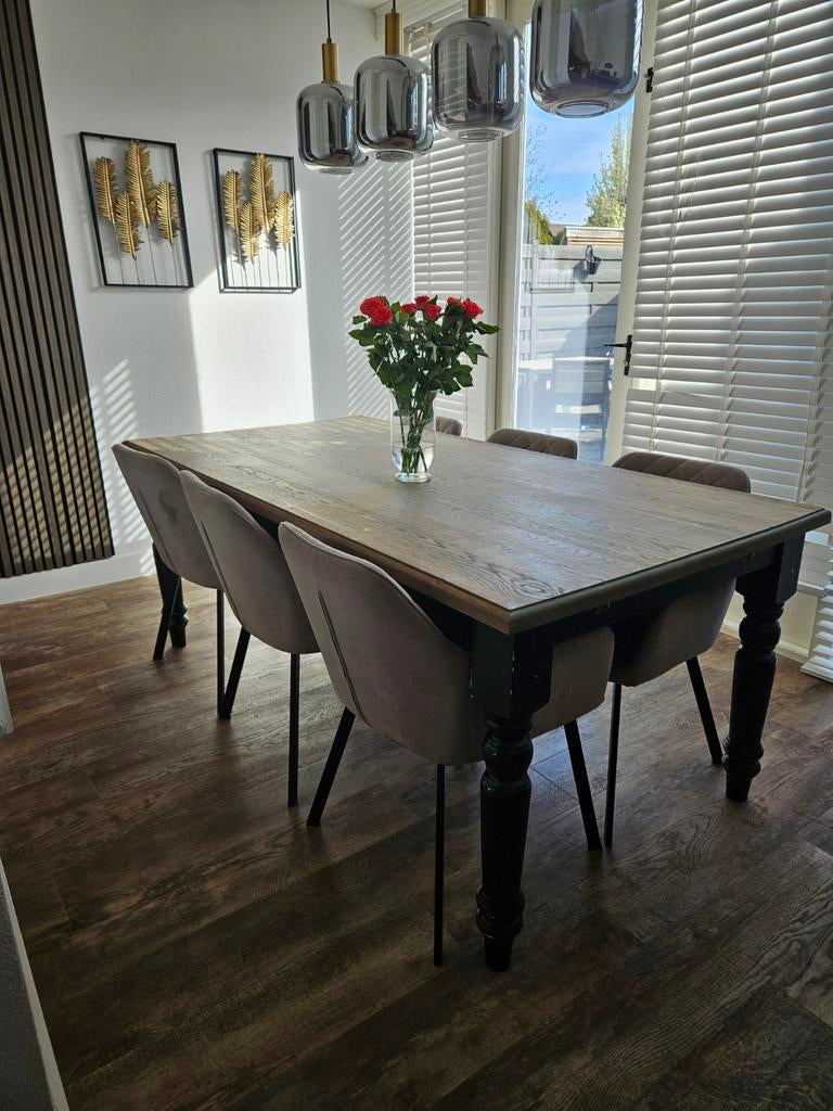 Houten eettafel met zwarte poten., Gebruikt, 200 cm of meer, Rechthoekig, 50 tot 100 cm