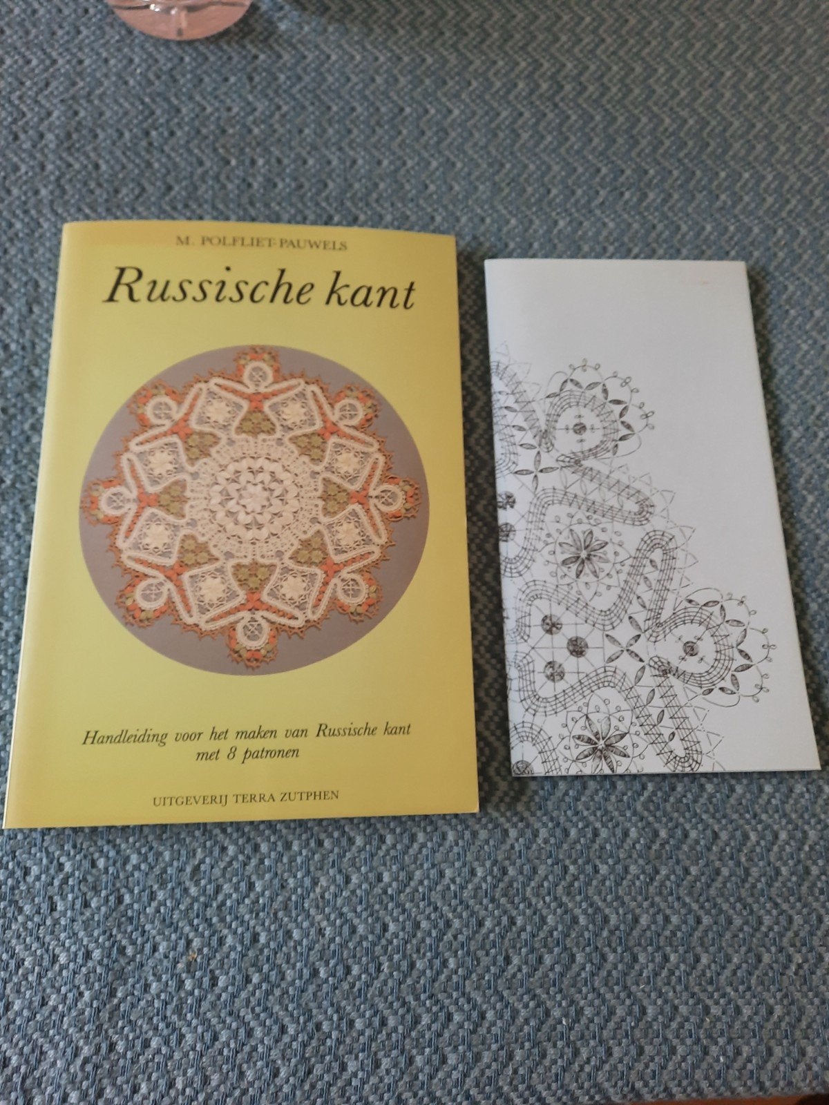 Russische kant: Handleiding met 8 patronen, Ophalen of Verzenden, Gelezen, Overige onderwerpen, M. Polfliet-Pauwels