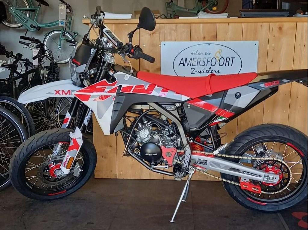 De FANTIC XM50 Performance SM is een nieuwe schakelbrommer., Fietsen en Brommers, Maximaal 45 km/u, Niet ingevuld, Nieuw, Fantic