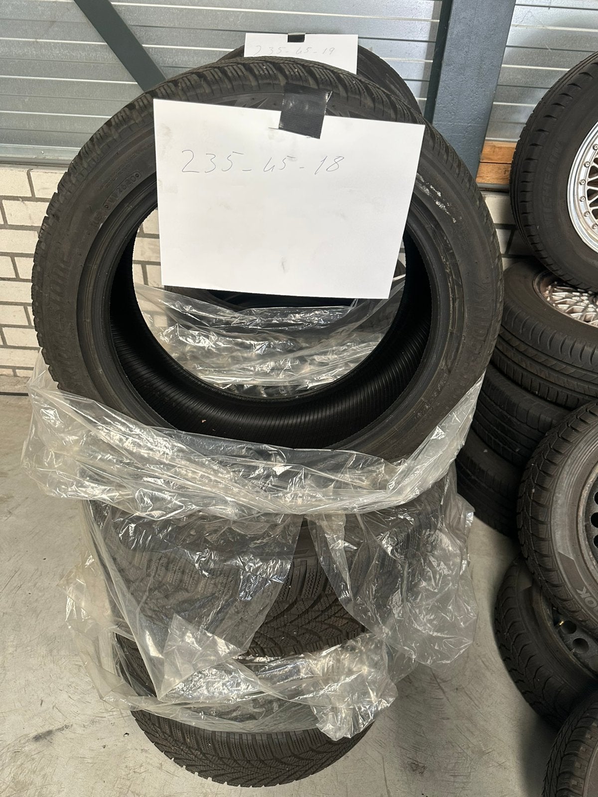 Winterbanden, Ophalen, 18 inch, Winterbanden, 235 mm