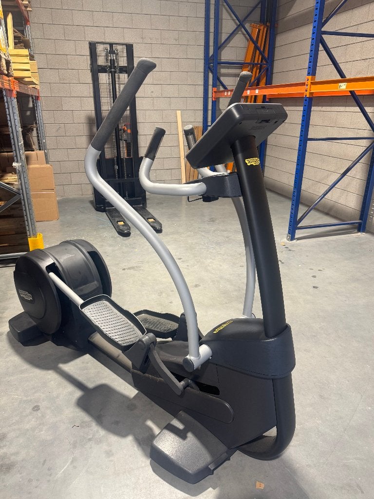 Technogym Crosstrainer Synchro Forma, Sport en Fitness, Fitnessapparatuur, Zo goed als nieuw, Crosstrainer, Armen, Benen, Kunststof