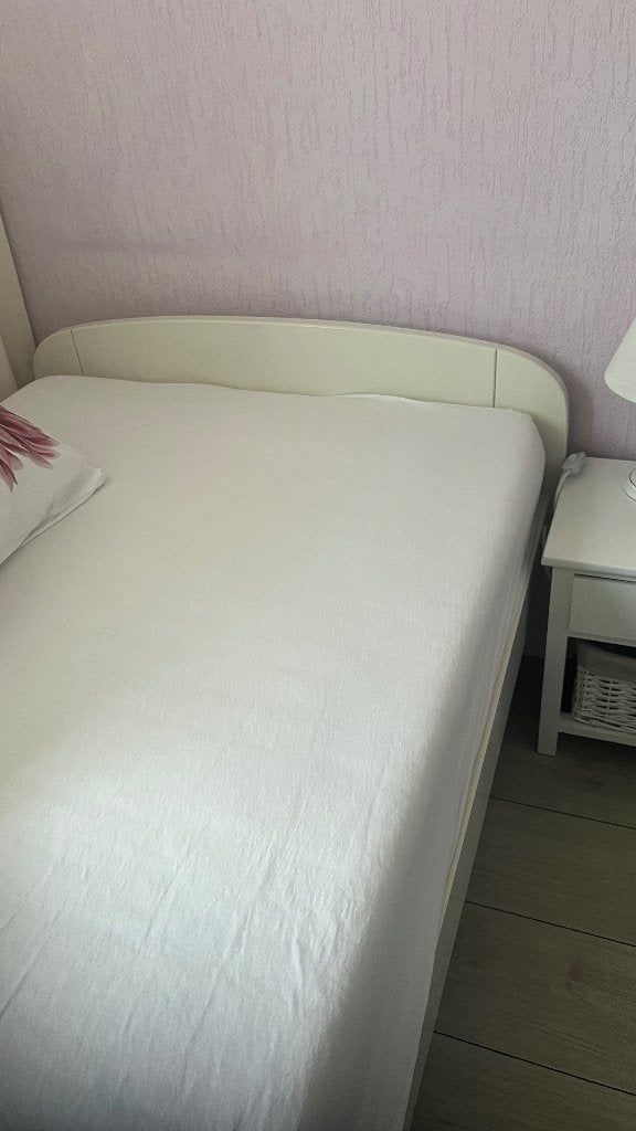 1 persoonsbed 90/200. Wit. 2 dikke matrassen, Huis en Inrichting, Slaapkamer | Bedden, Ophalen, Gebruikt, 90 cm, Eenpersoons