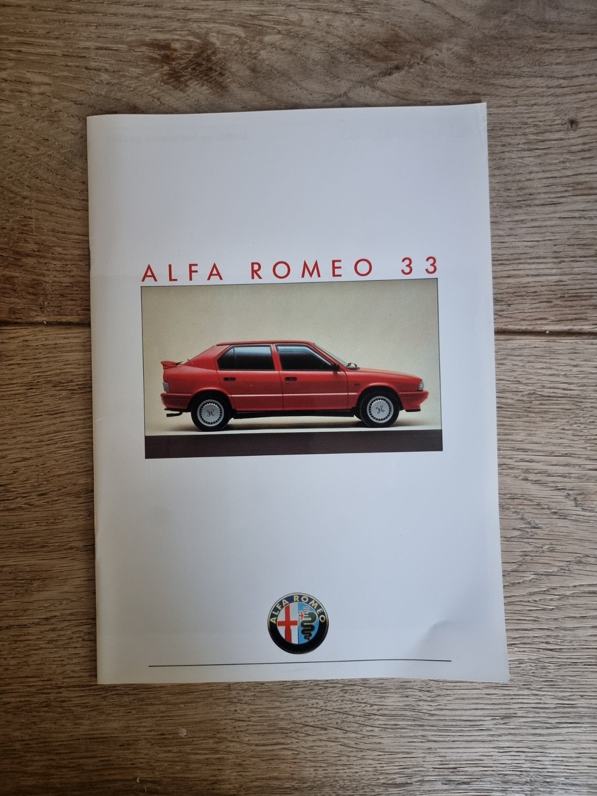 Alfa Romeo 33 Brochure - Origineel en in goede staat, Ophalen of Verzenden, Zo goed als nieuw, Alfa Romeo, Onbekend