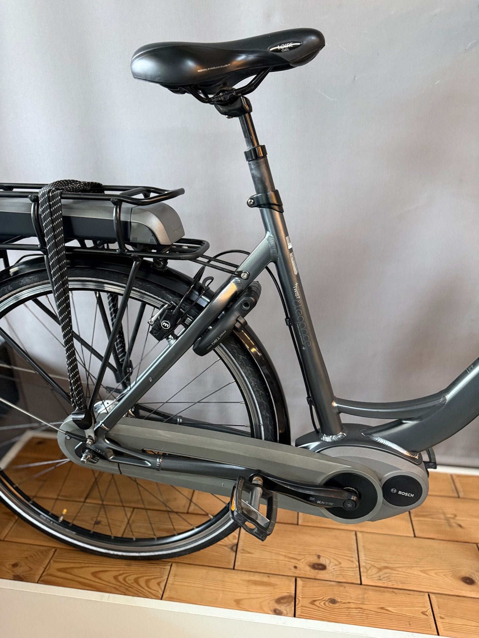 Elektrische fiets GIANT ELEGANCE BOSCH MIDDENMOTOR, Gebruikt, -, -, -