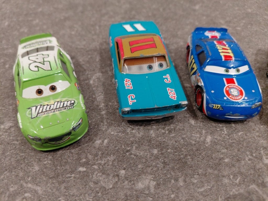 Verschillende Piston Cup racers van Cars, Ophalen of Verzenden, Gebruikt