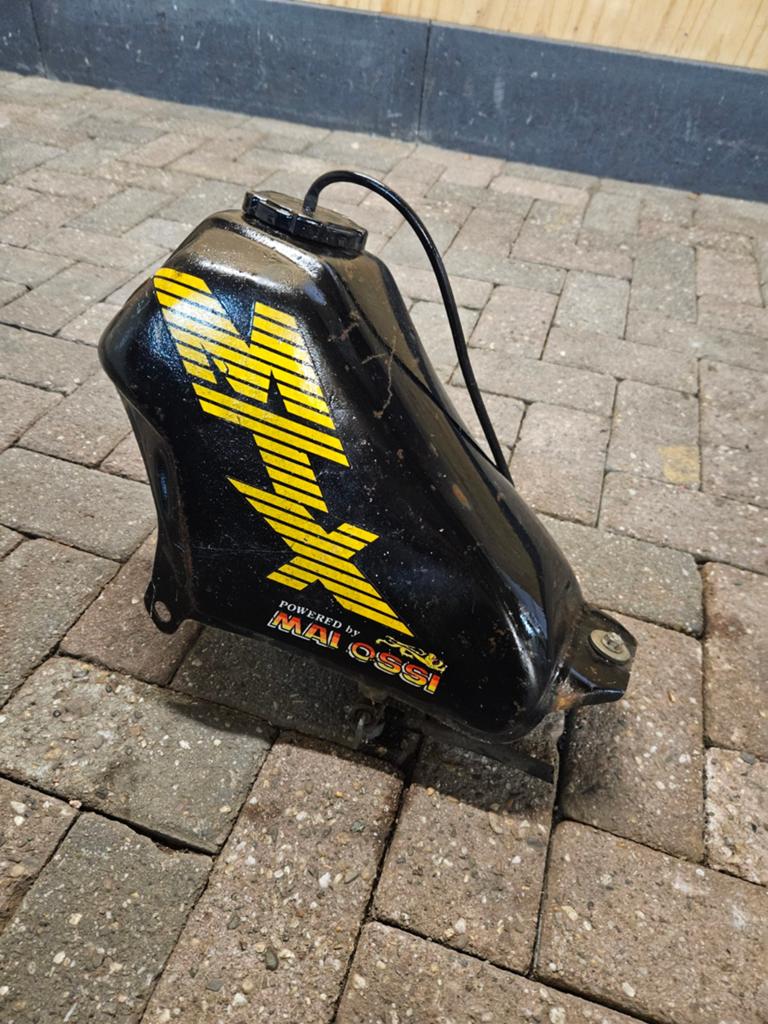Honda MTX Tank - Zwart met Gele Malossi Stickers, Fietsen en Brommers, Ophalen of Verzenden, Gebruikt, Tank, Honda